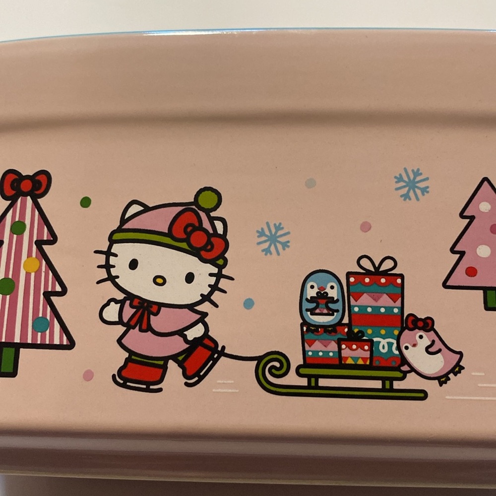 Hello Kitty pink Ceramic Baking Dish - Features design for the holiday. - Picture 7 of 7